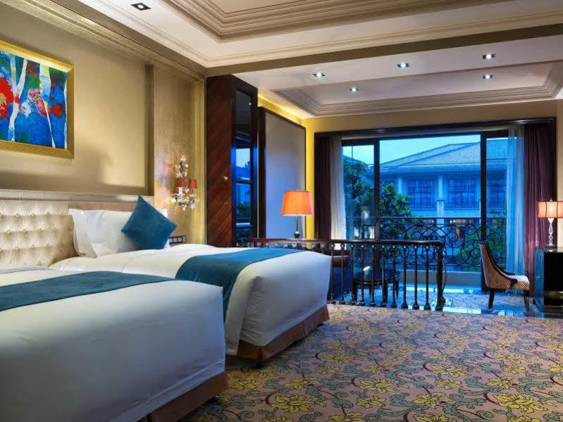 Howard Johnson Agile Plaza Chengdu Eksteriør billede