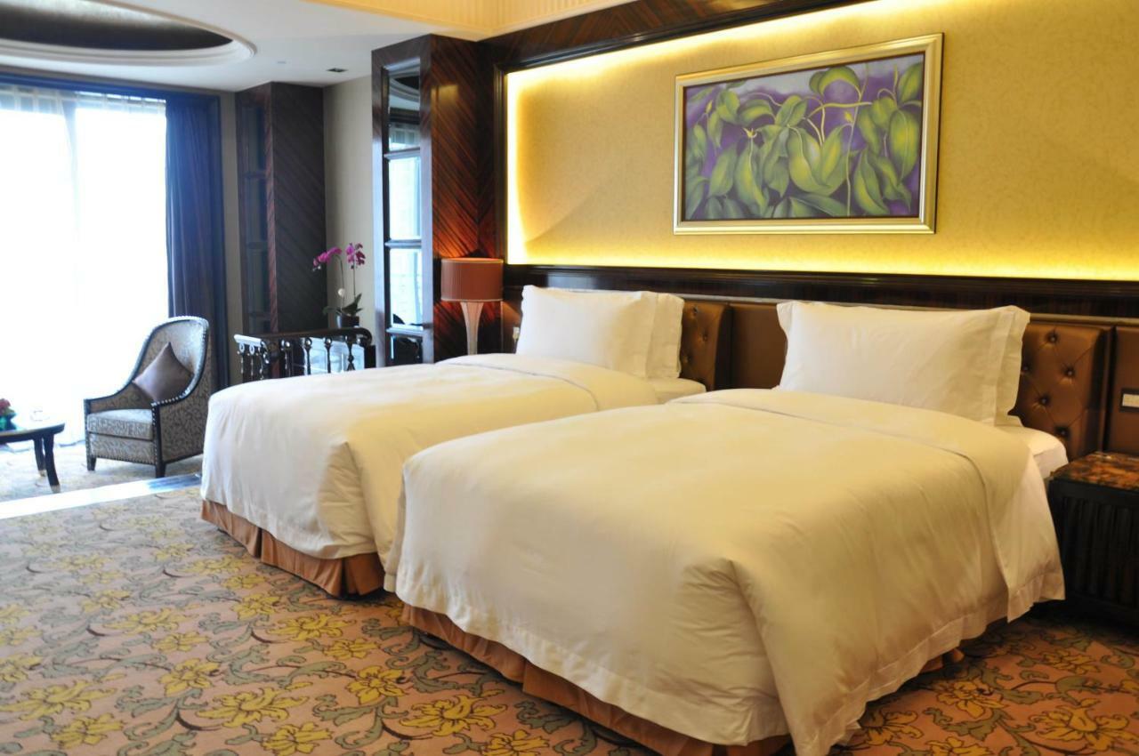 Howard Johnson Agile Plaza Chengdu Eksteriør billede